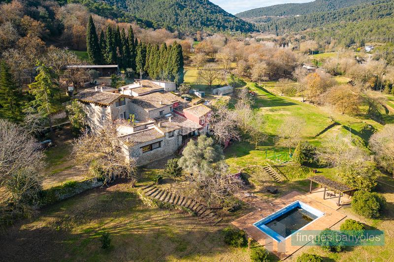 Foto 531f4903-bd08-423c-a172-14bfa1c85e50. Bauernhof mit kamin heizung parking pool in Camós