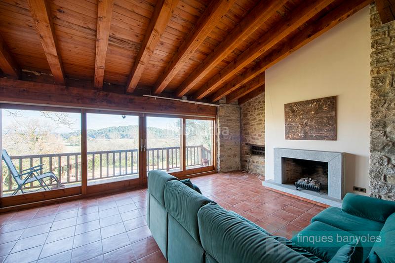 Foto 8bb44660-f22b-41da-a683-325508fa5397. Bauernhof mit kamin heizung parking pool in Camós