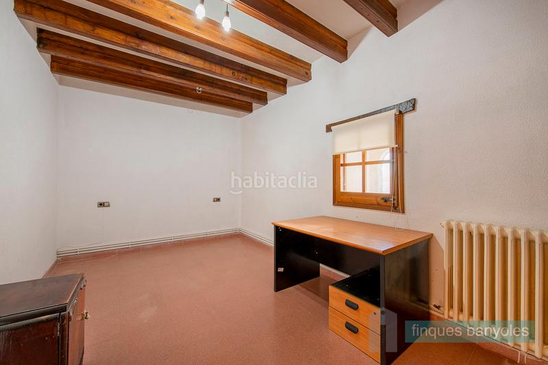 Foto b986b8d2-fede-42cc-9df0-1db9f6cc82f7. Bauernhof mit kamin heizung parking pool in Camós