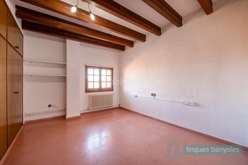 Foto d5beed74-b8b3-429f-a06b-bc67eebca321. Bauernhof mit kamin heizung parking pool in Camós