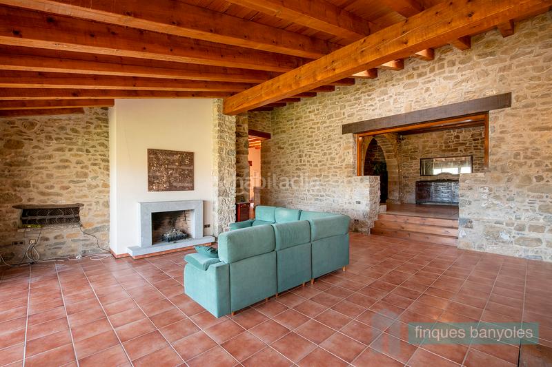 Foto ea885c18-ac2c-4832-8f50-648d9ad290e3. Bauernhof mit kamin heizung parking pool in Camós