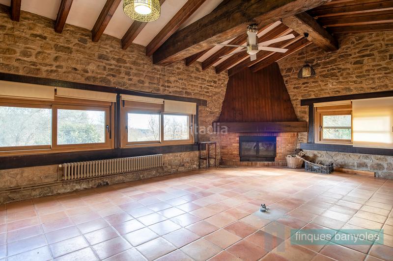 Foto feb6bf3e-eca3-478e-a130-240572ec790b. Bauernhof mit kamin heizung parking pool in Camós