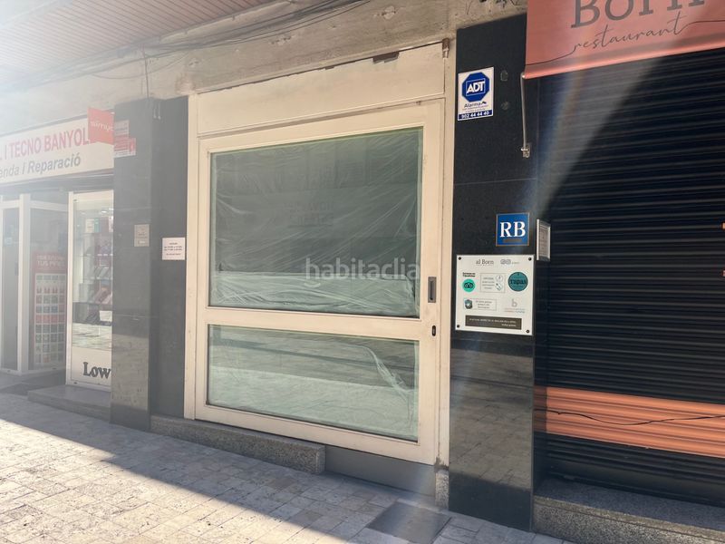 Foto 1d7bfcce-77ad-4ae0-9dd4-b15efb93427c. Local comercial a Banyoles