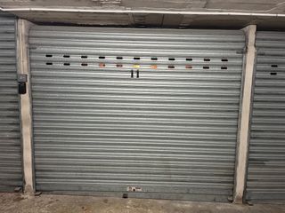 Parking coche  Carrer de carles fages de climent. Garatge tancat