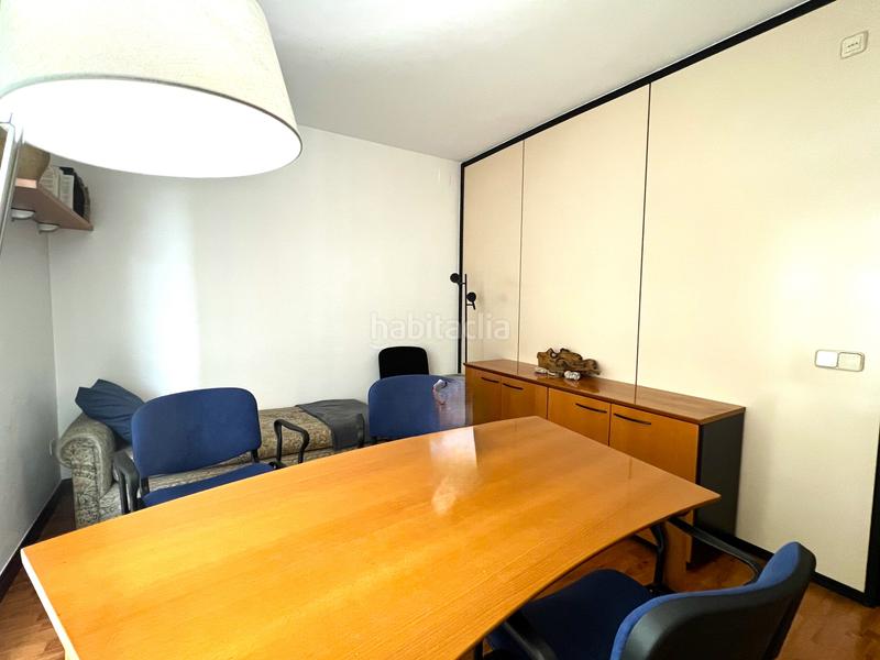 Foto b5d89aff-0121-4b3e-a1a3-7cb0fb3bf0f4. Location bureau dans Instituts Granollers