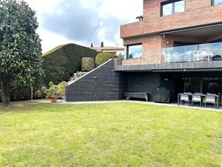 Xalet a Can Violí - Can Poi del Bosc. Exclusiva e impecable vivienda con gran piscina