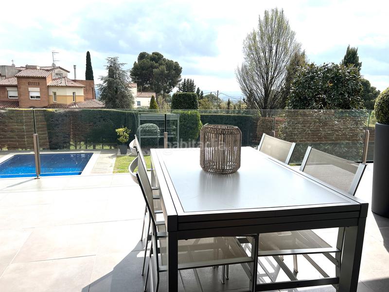 Foto 4ab971b1-555b-4b63-b0a6-a9f6fe714427. Chalet exclusiva e impecable vivienda con gran piscina en Garriga (La)