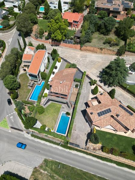 Foto 5223b8e4-8bbf-40f8-ba63-0d995db3567b. Chalet exclusiva e impecable vivienda con gran piscina en Garriga (La)