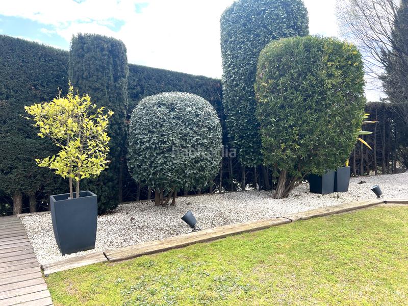 Foto e6d68812-2c80-4389-a47b-e4f54deb21e2. Chalet exclusiva e impecable vivienda con gran piscina en Garriga (La)