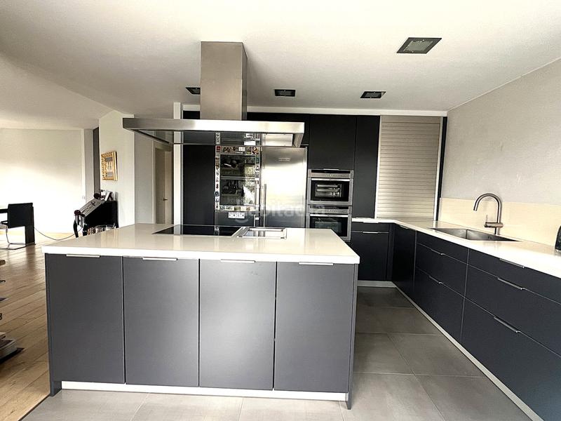 Foto ec9203cc-eeec-4fa1-9dbd-b42ed88031bf. Chalet exclusiva e impecable vivienda con gran piscina en Garriga (La)
