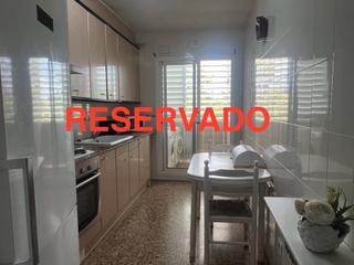Appartement  Carrer de ramon dagà. Amplia vivienda totalmente exterior