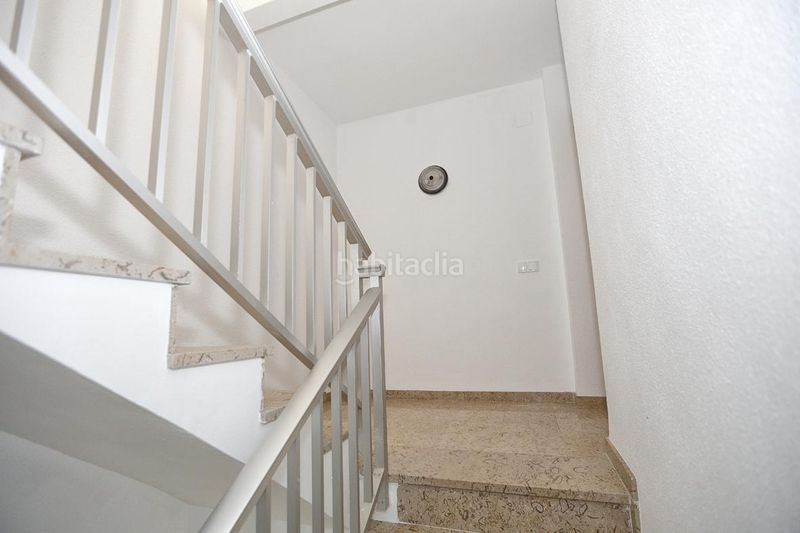 Foto 5f72a979-fe51-421c-8469-759db000f033. Casa adosada en Alcanar