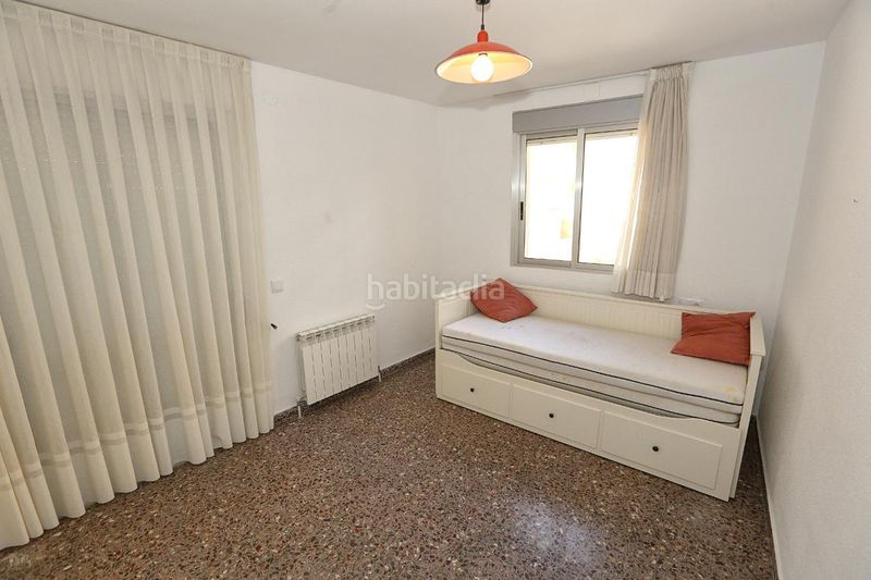 Foto a4f6d285-27b1-49a3-a35a-b586318eae1e. Casa adossada a Alcanar