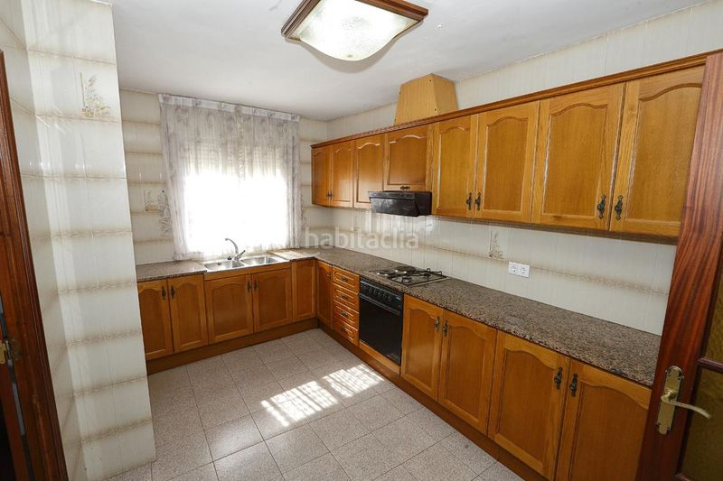 Foto b6c27664-270e-4e09-a975-b6dc222792a6. Casa adossada a Alcanar