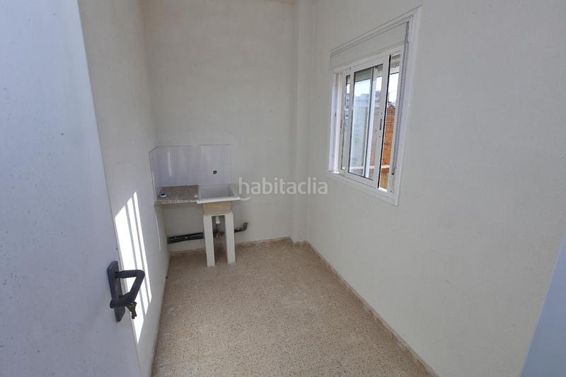 Foto 1f37ba34-1d6f-4ebb-84cc-b1a8a5d1304c. Édifice dans Centre La Ràpita