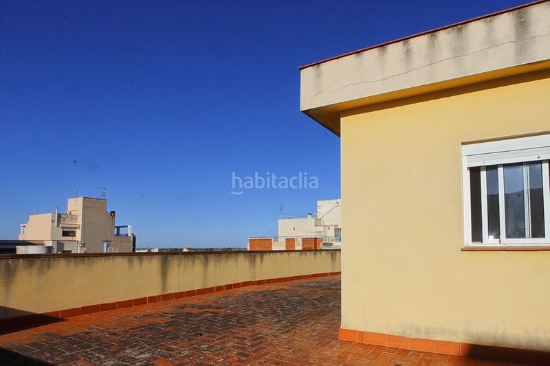 Foto e260fc27-634f-42d4-b9f2-d0bbb5d773ca. Édifice dans Centre La Ràpita