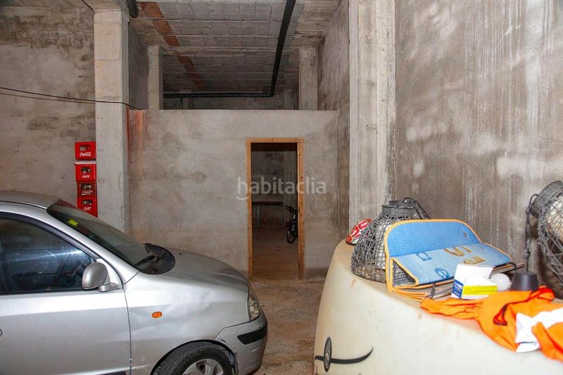 Foto 2feca1cc-37c1-48a3-8d33-63ca5cba18b0. Local comercial a Alcanar