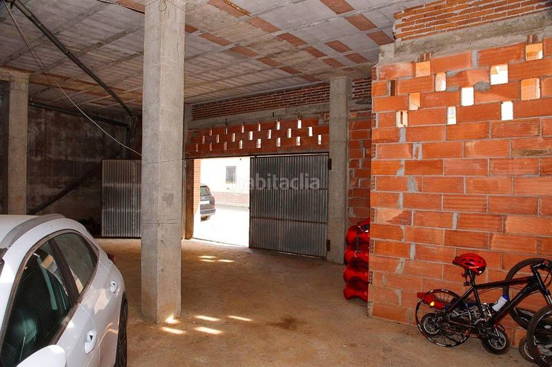 Foto b46012b5-1505-4029-9077-16dea43a9e54. Local comercial a Alcanar