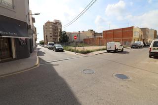 Terreny residencial a Alcanar. Solar urbano consolidado en el centro de alcanar