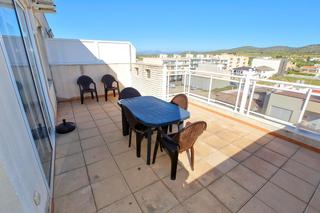 Location Attique à Alcanar. Ático en finca con piscina