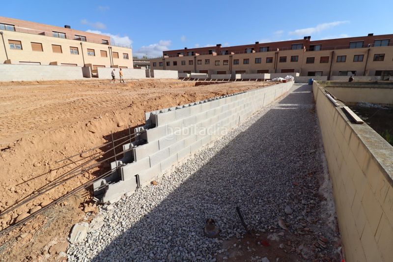Foto 09996d5e-bcb1-4378-a93b-265defe94ce2. Casa pareada casas apareadas en zona alta en Ulldecona