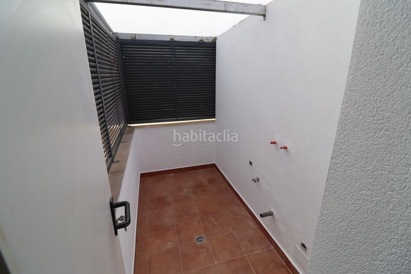 Foto 10bcbae0-7b42-4525-b87b-94a4e99b8a07. Casa pareada casas apareadas en zona alta en Ulldecona