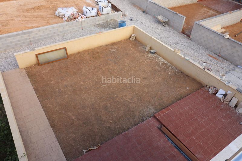 Foto 16ec5bb4-f4f2-4a40-938c-61b9cb85de21. Casa pareada casas apareadas en zona alta en Ulldecona