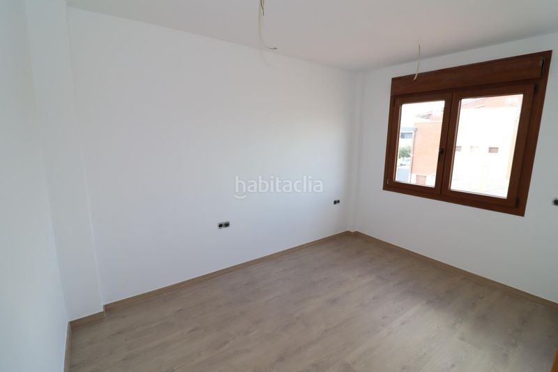Foto 204d2978-1199-490f-89b8-d4b7af398bd1. Casa pareada casas apareadas en zona alta en Ulldecona