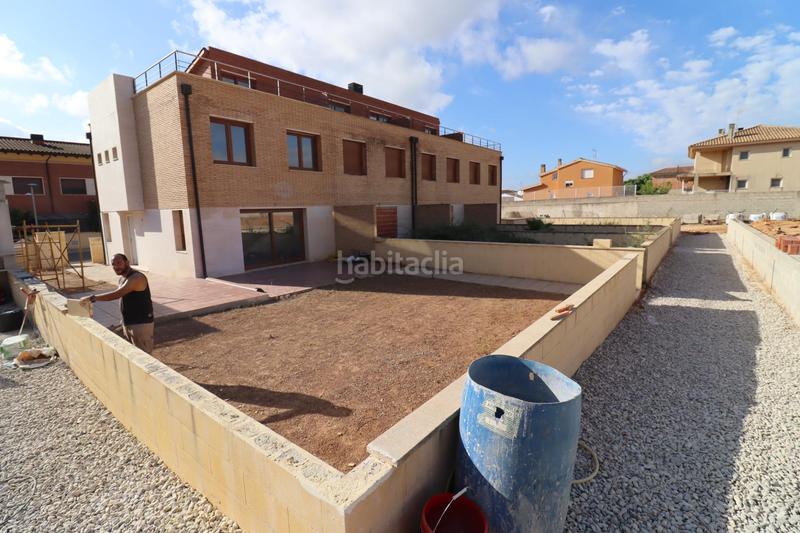 Foto 234adee0-a466-467f-bd86-1ef913511c9c. Casa aparellada amb aparcament piscina a Ulldecona