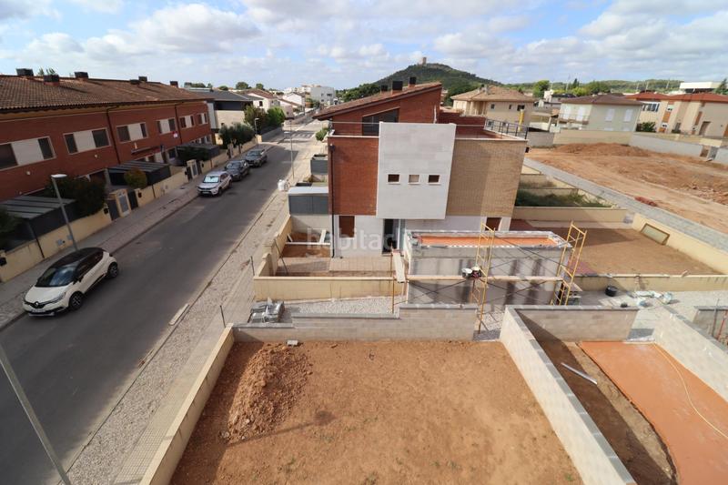 Foto 3a8ed5a0-ef34-433f-bae5-0ca1c62dbf78. Casa aparellada amb aparcament piscina a Ulldecona