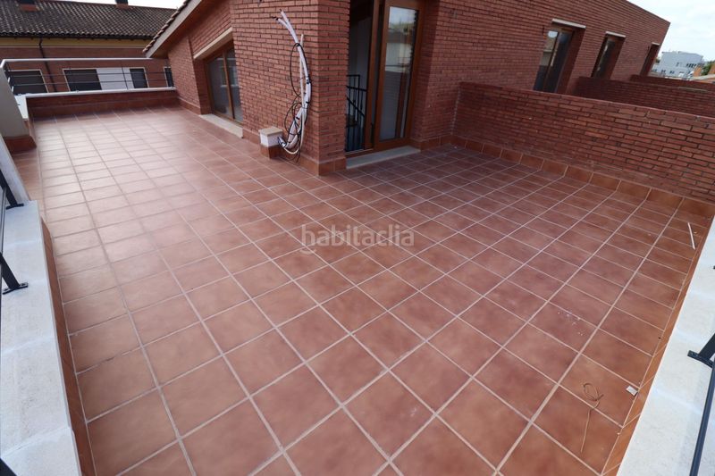 Foto 3d45b052-47c5-4f3f-ac1f-e42da05edc94. Casa pareada casas apareadas en zona alta en Ulldecona