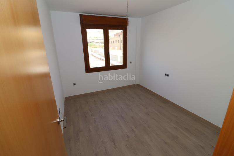 Foto 40bebda1-1262-411e-adb5-c6d52d2e778c. Casa aparellada amb aparcament piscina a Ulldecona