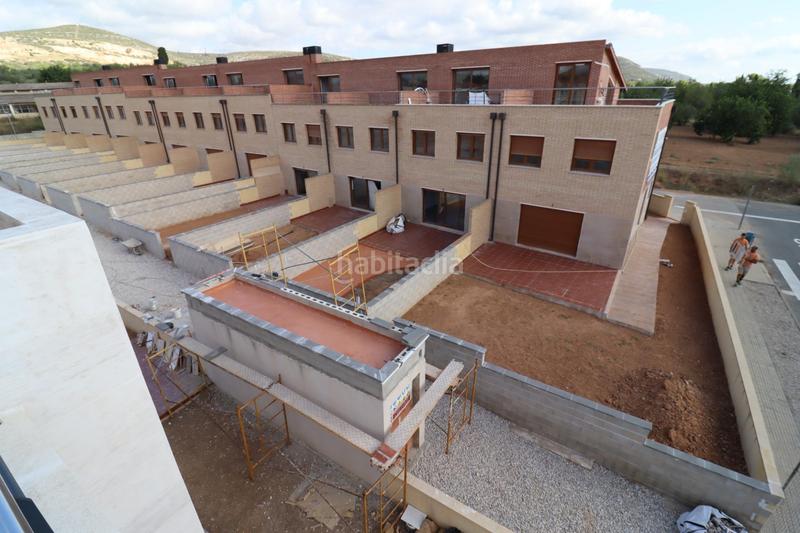 Foto 42bd3345-f7af-417c-99d3-4e6fdd191383. Casa aparellada amb aparcament piscina a Ulldecona