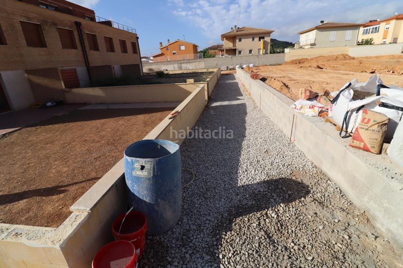Foto 5872fcbb-4d52-4f8a-ad48-45fba99aa1f4. Casa pareada casas apareadas en zona alta en Ulldecona