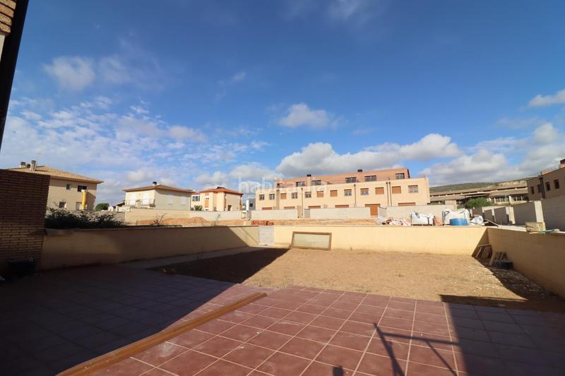 Foto 60c5b62c-5449-422c-bd8f-5b02a4543721. Casa aparellada amb aparcament piscina a Ulldecona