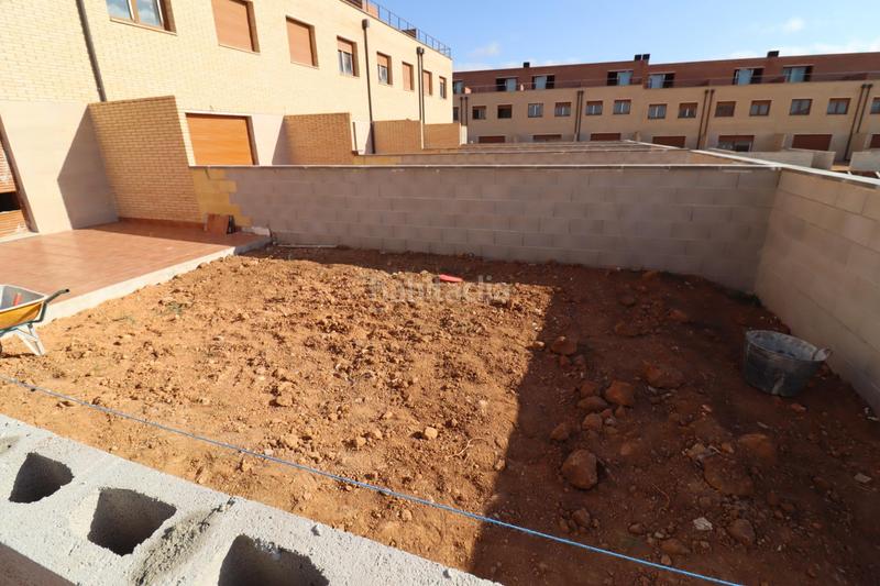 Foto 6ac30f5d-f70d-43cc-8f02-5d3981a04e4b. Casa aparellada amb aparcament piscina a Ulldecona