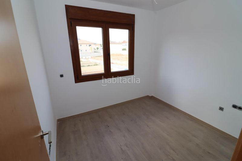 Foto 9652cbee-d985-499a-9eca-c6426198b603. Casa pareada casas apareadas en zona alta en Ulldecona