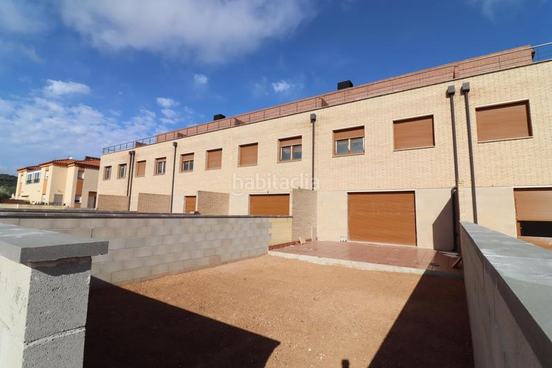 Foto 9d0ce2de-80cf-43a4-bbff-3f755b5f3aaf. Casa aparellada amb aparcament piscina a Ulldecona