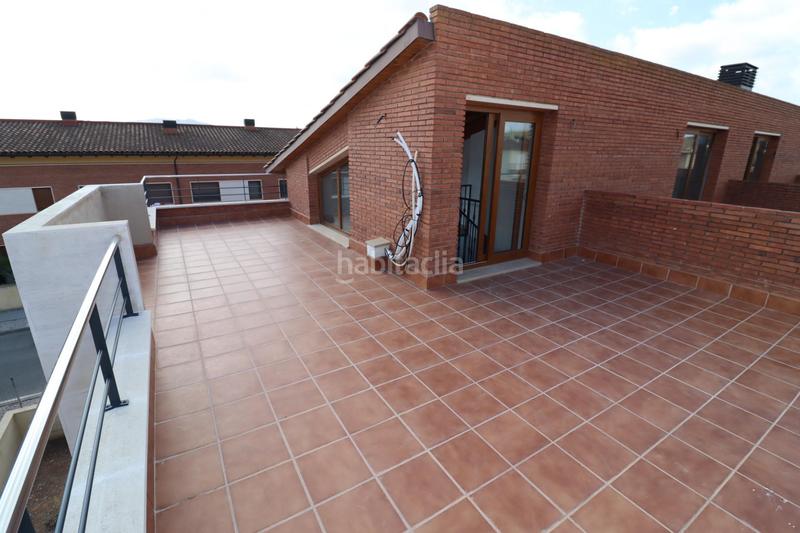 Foto b8379091-cf47-45c3-99c3-3bb0bdb08437. Casa aparellada amb aparcament piscina a Ulldecona