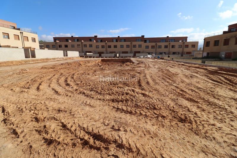 Foto d3668baa-26ab-4593-96b6-22cbd10e78db. Casa aparellada amb aparcament piscina a Ulldecona