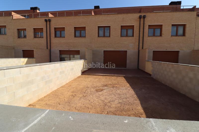 Foto dd3e52f3-704e-41ae-8591-af78d0b9b523. Casa aparellada amb aparcament piscina a Ulldecona