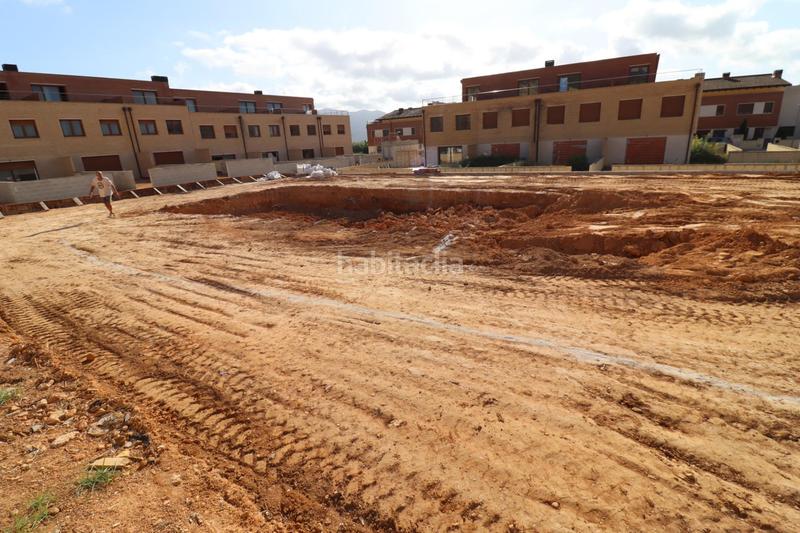 Foto e20c9267-442f-4b39-8bc3-60a62ad0b13f. Casa aparellada amb aparcament piscina a Ulldecona