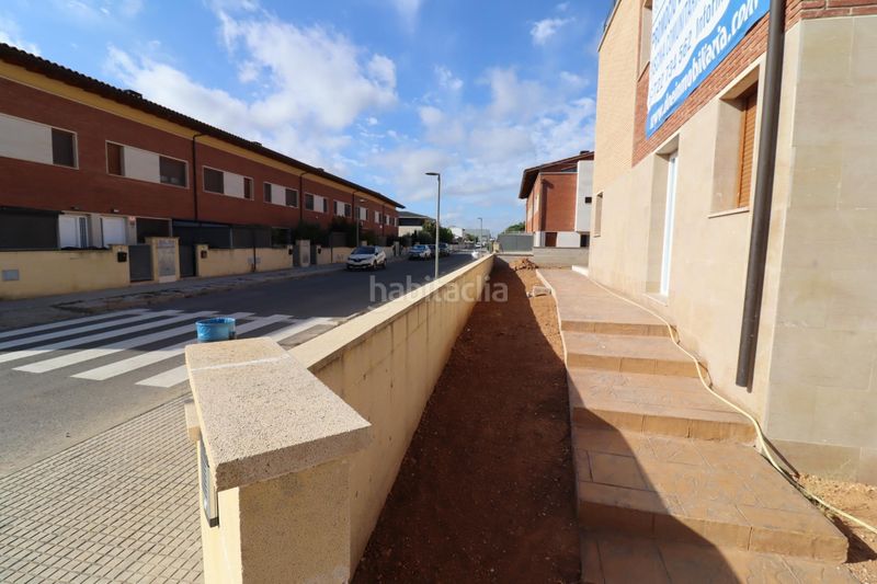 Foto e22bf2a0-dd89-4f70-bfc7-92acbef98e4f. Casa pareada casas apareadas en zona alta en Ulldecona