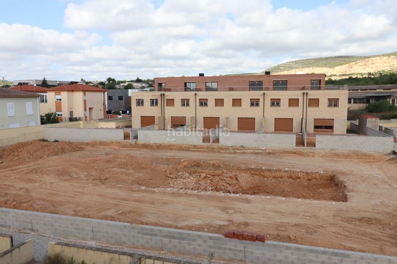 Foto eae53e88-297e-4918-b14b-5f2ba40b0a22. Casa pareada casas apareadas en zona alta en Ulldecona