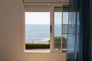 Casa adossada a Alcanar. Primerísima linea de mar!!