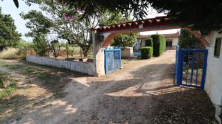 Finca rústica a Ulldecona. Casa de campo con luz y agua