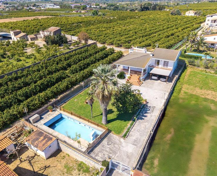 Foto 4e8f271b-61b3-409f-9ccb-442e39b29889. Chalet mit parking in Alcanar