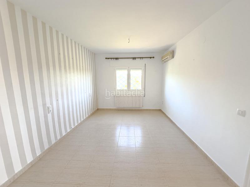 Foto bc9cea9a-f937-4c3e-a008-503ef22b4000. Chalet villa en las casas en Alcanar