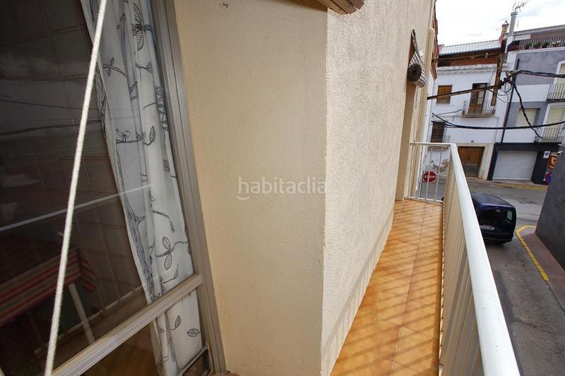 Foto 317073b9-5763-4adb-91a5-1334fb7e8d61. Casa gran casa distribuida en planta baja mas dos plantas altas. posibilidad de hacer dos viviendas. en Alcanar