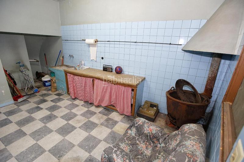 Foto 60b173ca-e5d6-4e90-9df5-89f92d27c920. Casa gran casa distribuida en planta baja mas dos plantas altas. posibilidad de hacer dos viviendas. en Alcanar